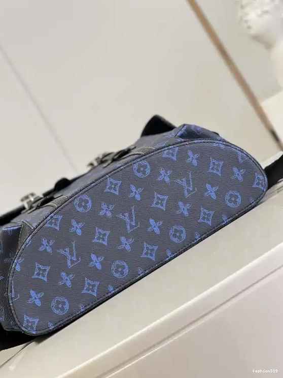 MM VUITTON LOUIS CHRISTOPHER 0401